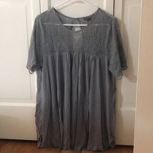 Gray maternity shirt